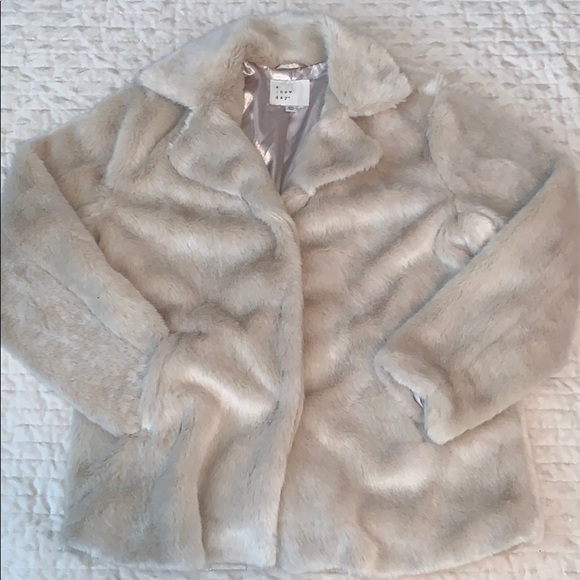 Faux Fur Coat - Picture 2 of 4